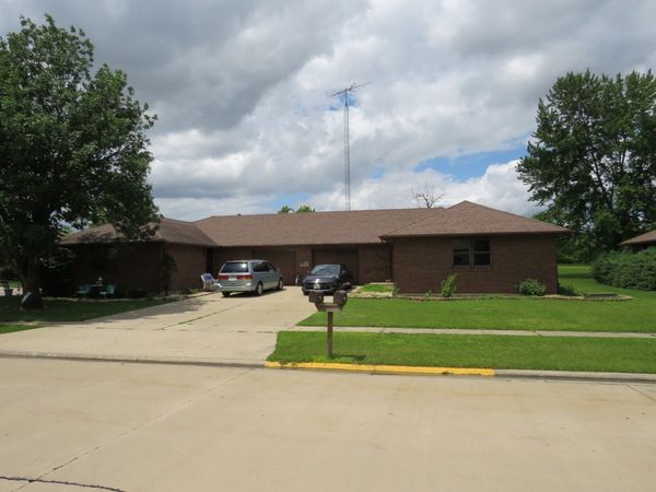 301-303 Carriage Drive, Morris, IL 60450