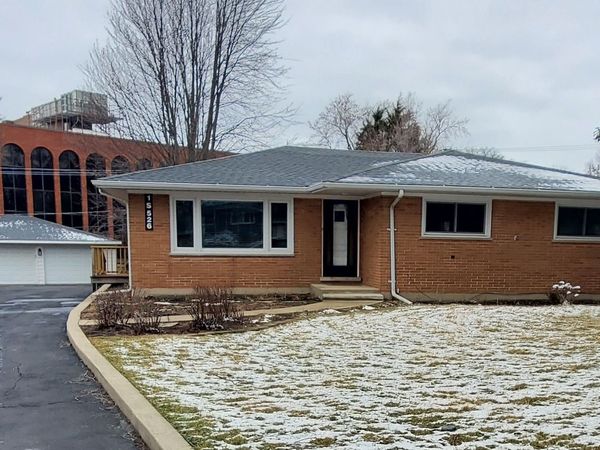 1S526 Nimitz Road , Oakbrook Terrace, IL 60181