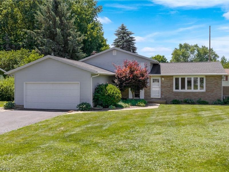 7728 Brunswick Circle NW, Massillon, OH 44646 Photo 1