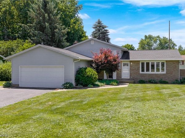 7728 Brunswick Circle NW, Massillon, OH 44646