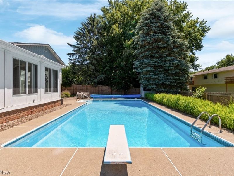 7728 Brunswick Circle NW, Massillon, OH 44646 Photo 3