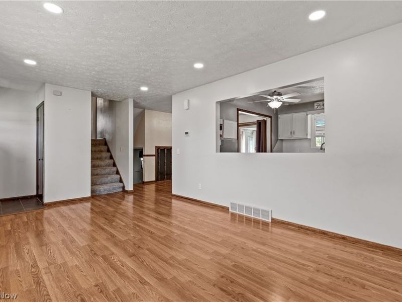 7728 Brunswick Circle NW, Massillon, OH 44646 Photo 5
