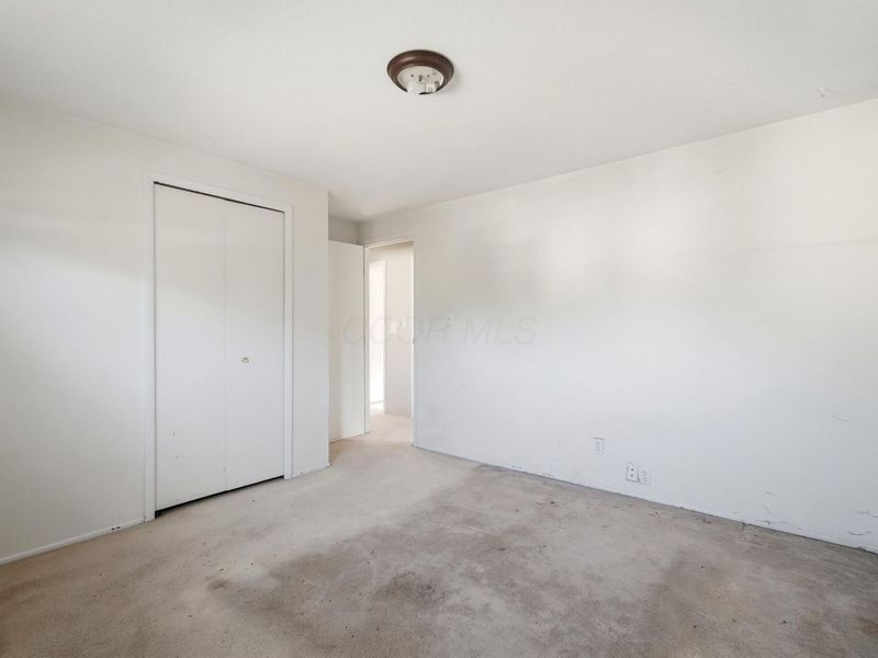 4943 Warminster Drive, Columbus, OH 43232 Photo 17