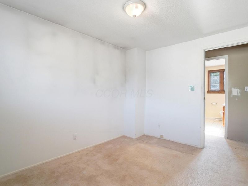 4943 Warminster Drive, Columbus, OH 43232 Photo 24