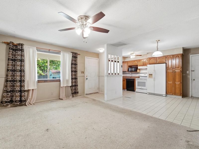 4943 Warminster Drive, Columbus, OH 43232 Photo 5