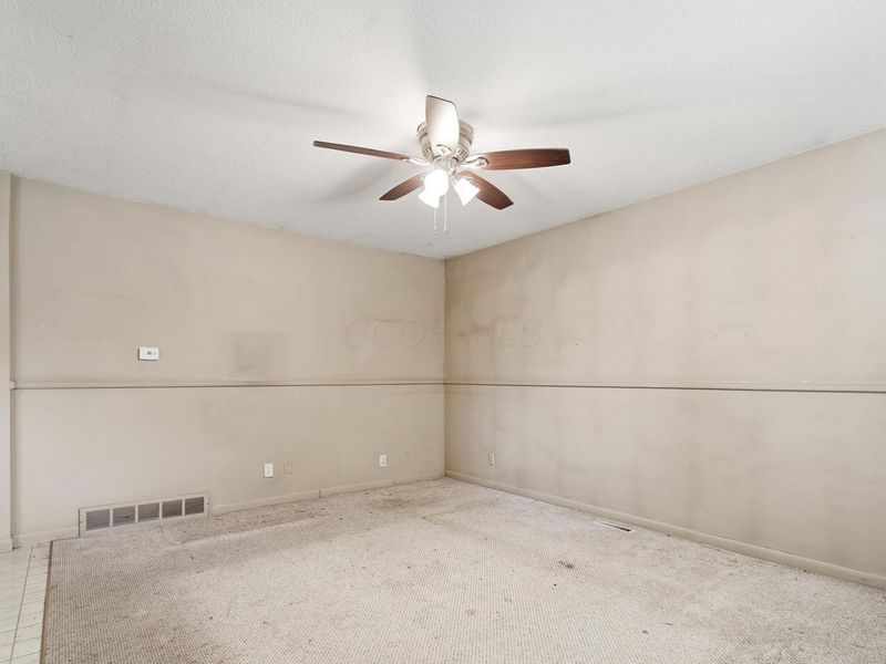 4943 Warminster Drive, Columbus, OH 43232 Photo 7