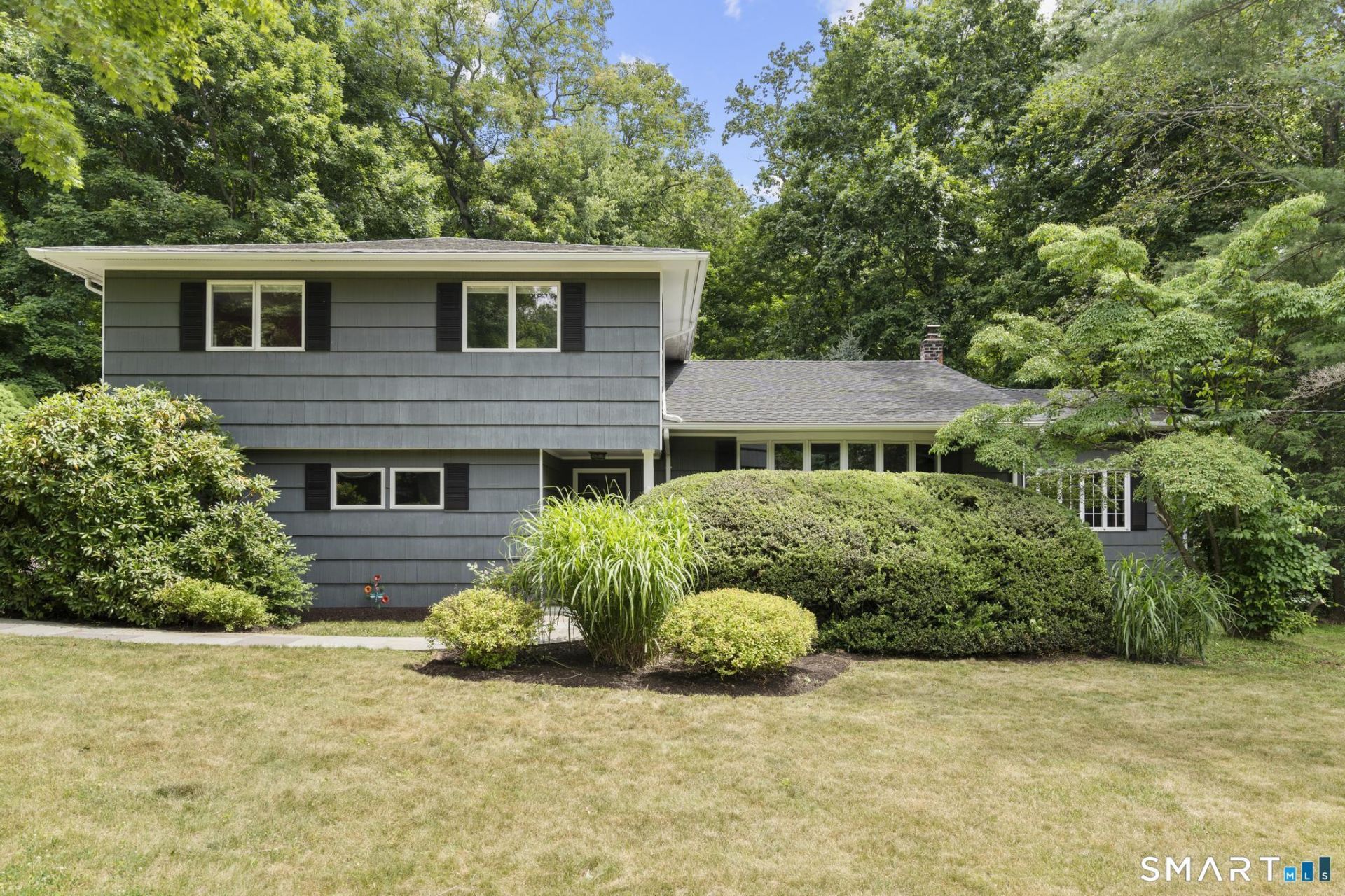 8 Huckleberry South, Norwalk, CT 06850 Main Photo