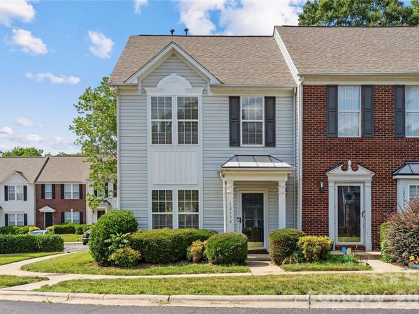 12353 Jessica Place, Charlotte, NC 28269