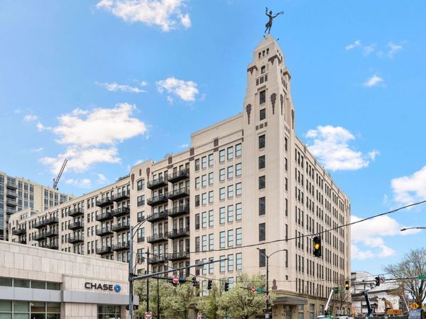 758 N Larrabee Street , Unit 628, Chicago, IL 60654