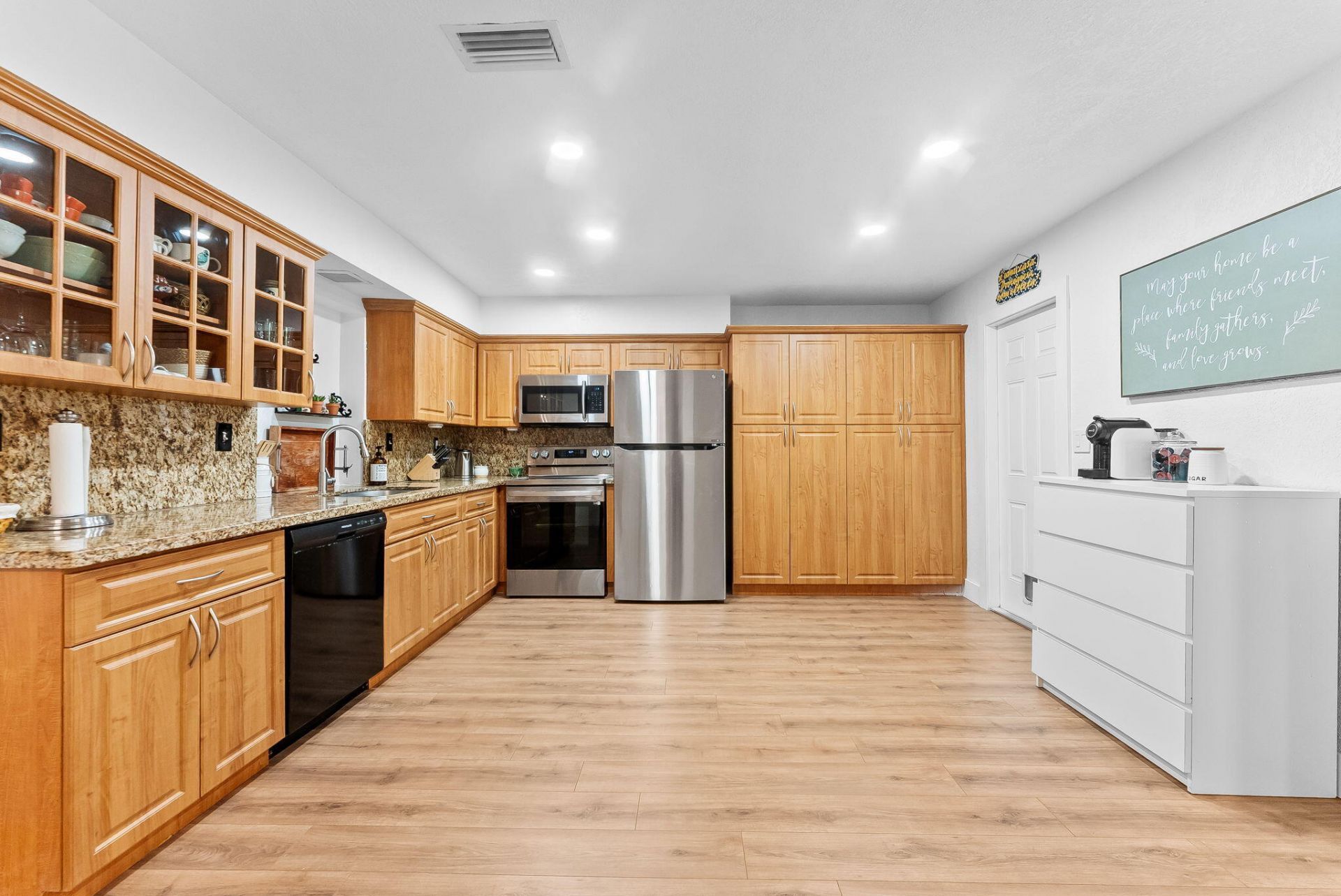 7100 NW 92nd Avenue, Tamarac, FL 33321 Photo