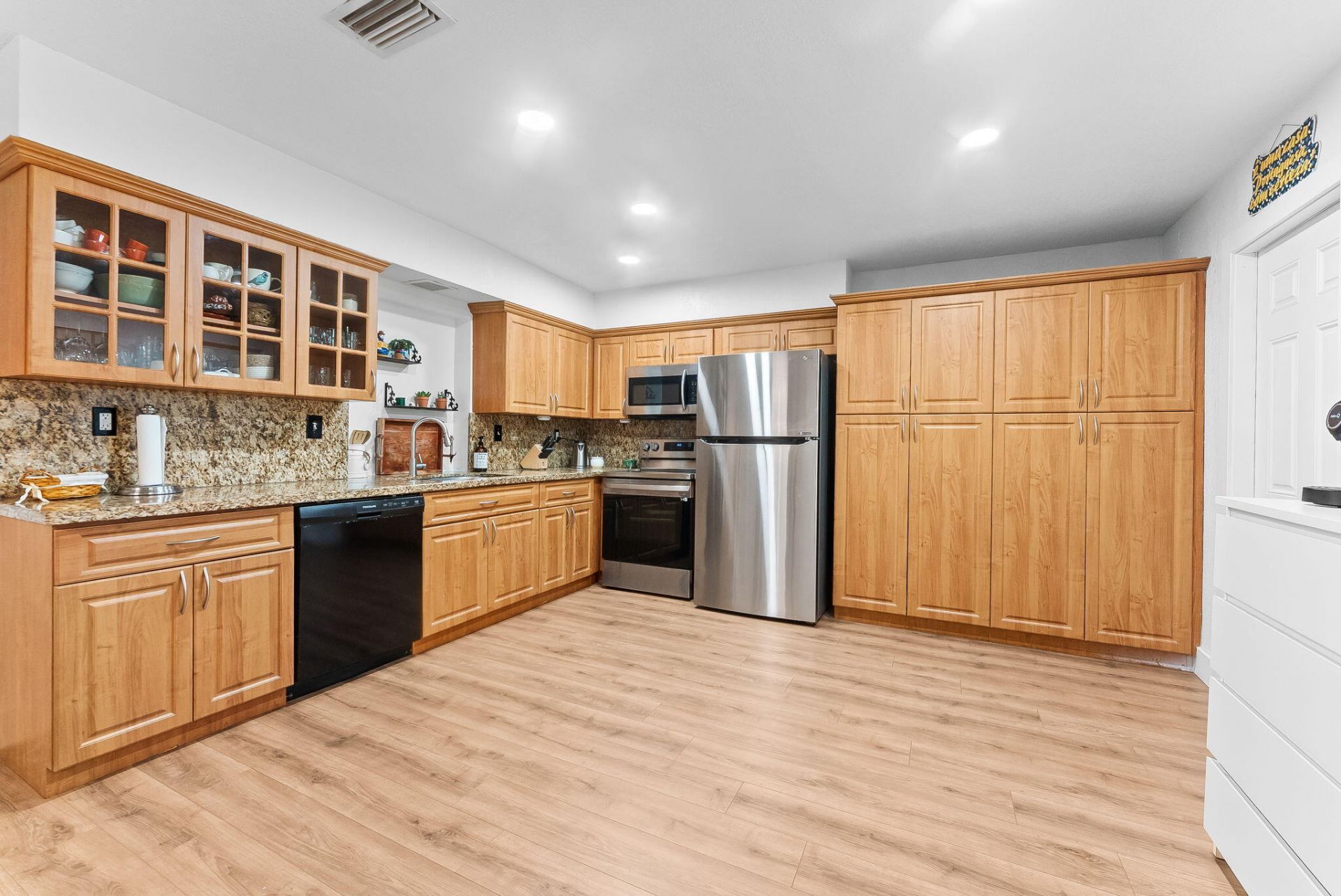 7100 NW 92nd Avenue, Tamarac, FL 33321 Photo