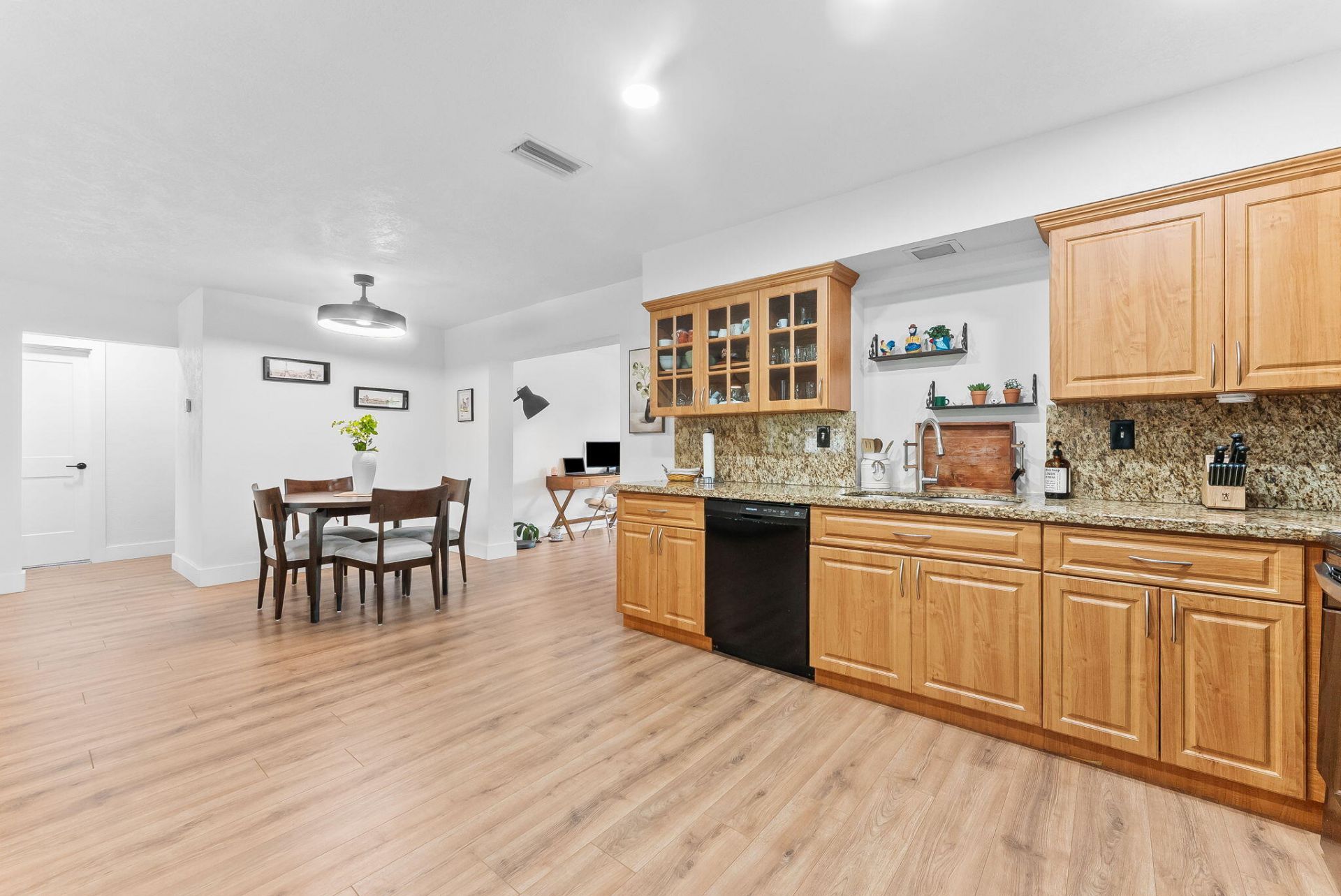 7100 NW 92nd Avenue, Tamarac, FL 33321 Photo
