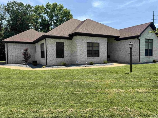 4244 Meadowbrook Lane, Evansville, IN 47630