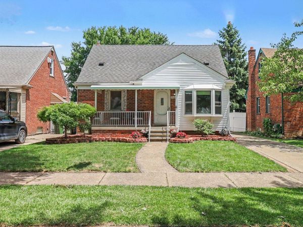 9885 Hubert Avenue, Allen Park, MI 48101