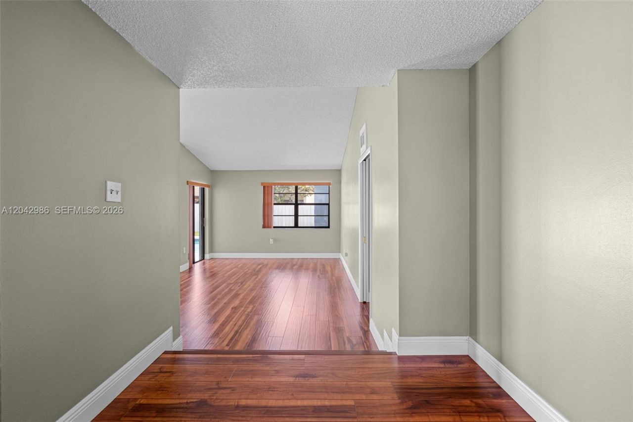 12535 SW 95th Ter , Miami, FL 33186 Photo