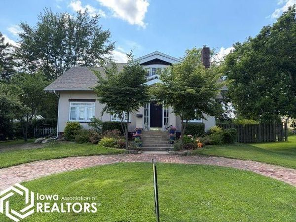 108 S Bloomfield Avenue, Bloomfield, IA 52537