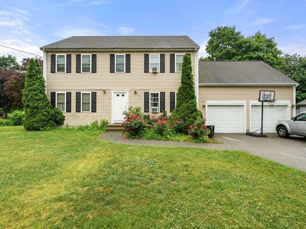 86 Oakland St, Stoughton, MA 02072
