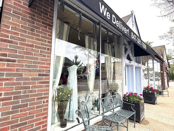 118 W Main Street , Barrington, IL 60010