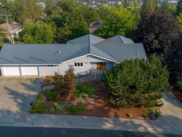 425 NW Orion Dr, Pullman, WA 99163