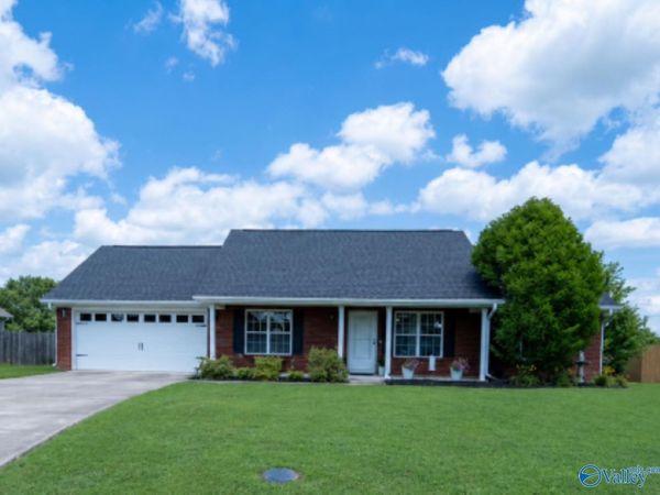 18344 Foxford Lane, Athens, AL 35613