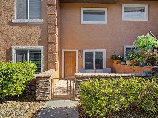 10514 Gold Shadow Avenue , Las Vegas, NV 89129
