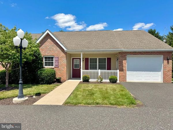 36 ELLEN CIRCLE , POTTSTOWN, PA 19464