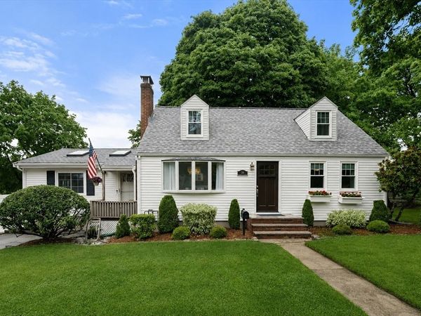 29 Laurel Road, Norwood, MA 02062
