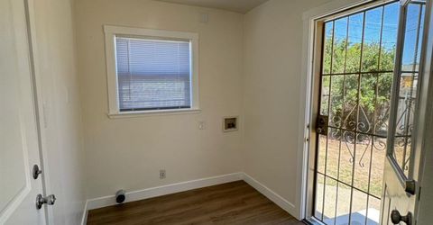 4501-4812 , C Roosevelt Ave, Sacramento, CA 95820 Photo