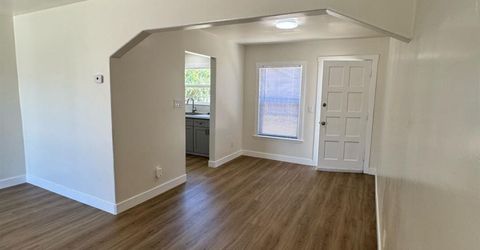 4501-4812 , C Roosevelt Ave, Sacramento, CA 95820 Photo