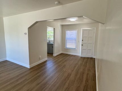 4501-4812 , C Roosevelt Ave, Sacramento, CA 95820 Photo