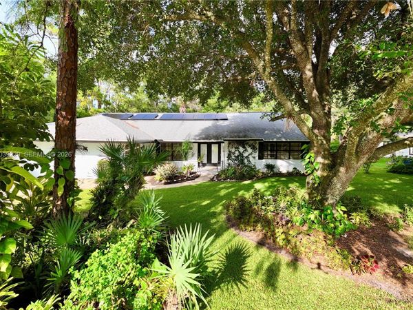 172 Wild Pine Rd , Wellington, FL 33414