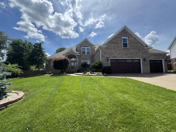 6100 Pebble Stone Drive, Evansville, IN 47711