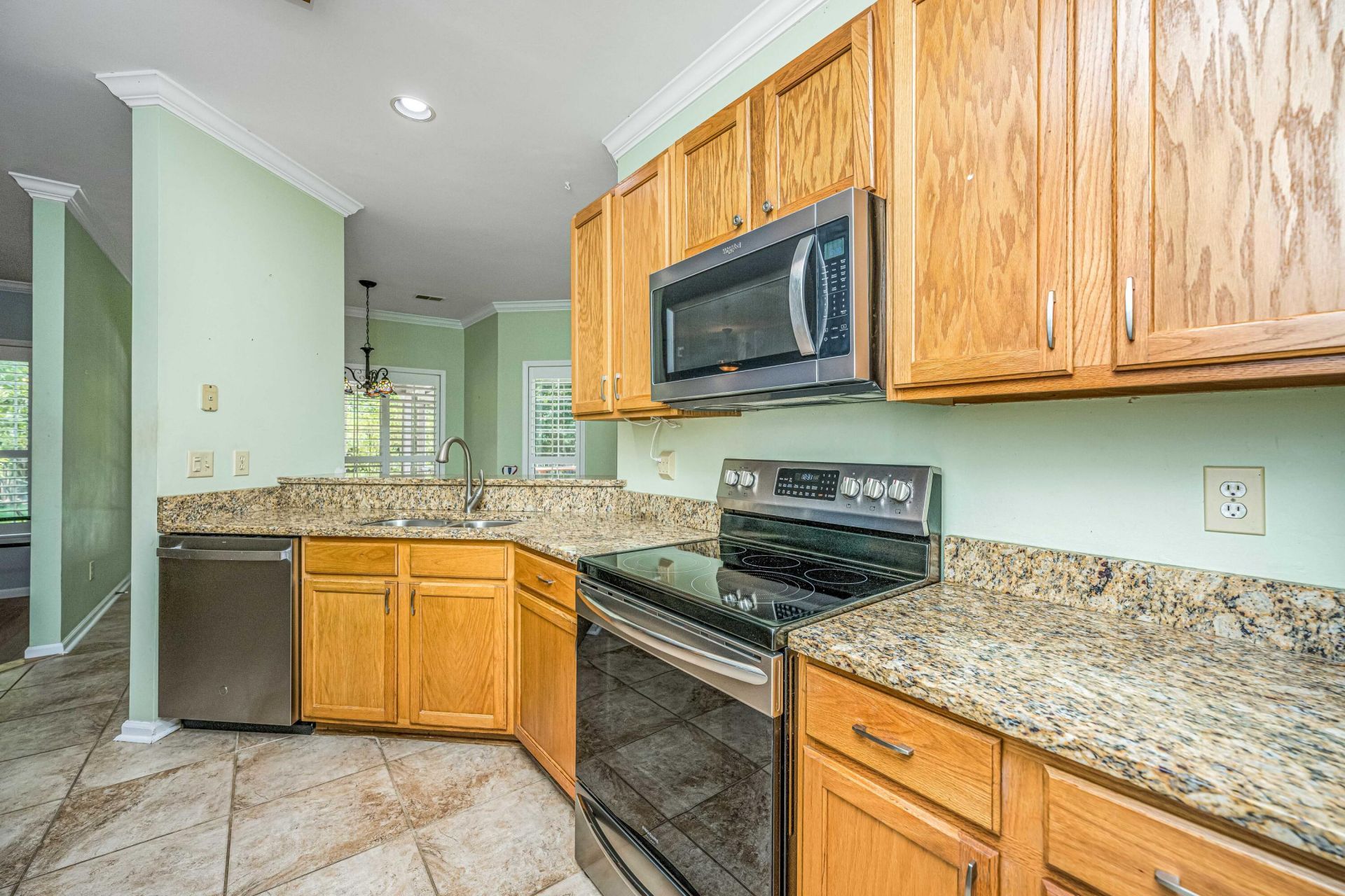 2717 Merwether Lane Photo 9