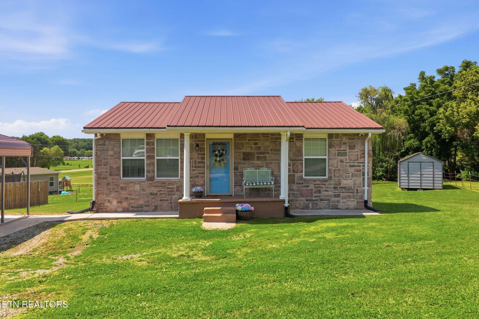 293 E Watkins Rd, Loudon, TN 37774 Main Photo