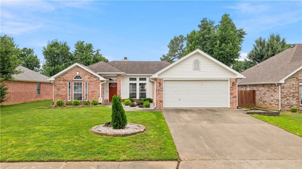 3606 W Margaret Place, Rogers, AR 72756 Main Photo