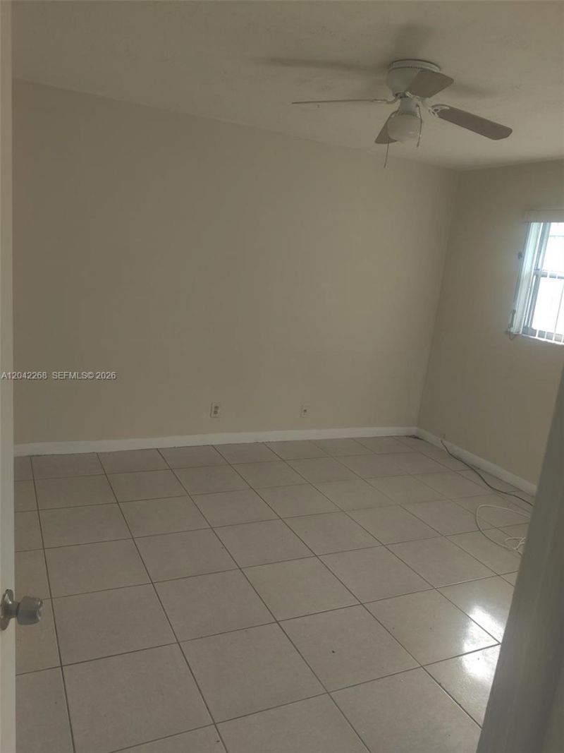 844 SW 10th St , Unit 3, Hallandale Beach, FL 33009 Photo