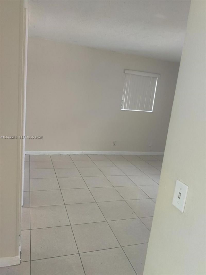 844 SW 10th St , Unit 3, Hallandale Beach, FL 33009 Photo