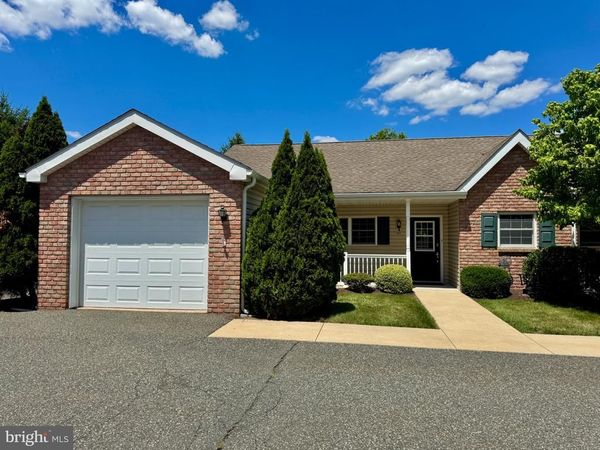 53 BARDS WAY , POTTSTOWN, PA 19464