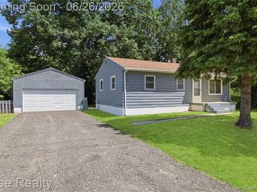 3472 W Gracelawn Avenue, Mt. Morris Twp, MI 48504
