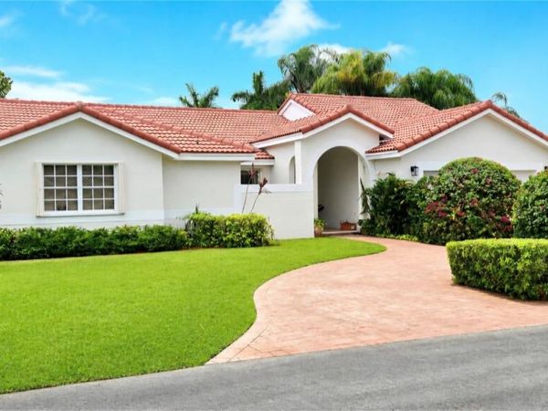 15630 SW 46th Ter , Miami, FL 33185