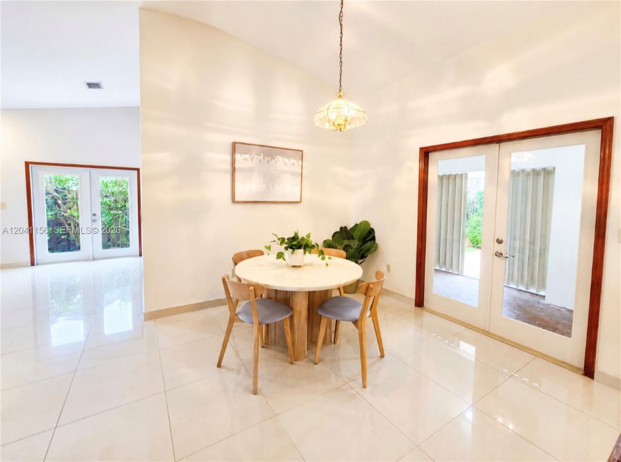 15630 SW 46th Ter , Miami, FL 33185 Photo