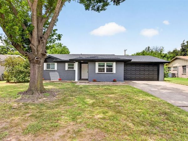 3504 Coronado Court , Fort Worth, TX 76116