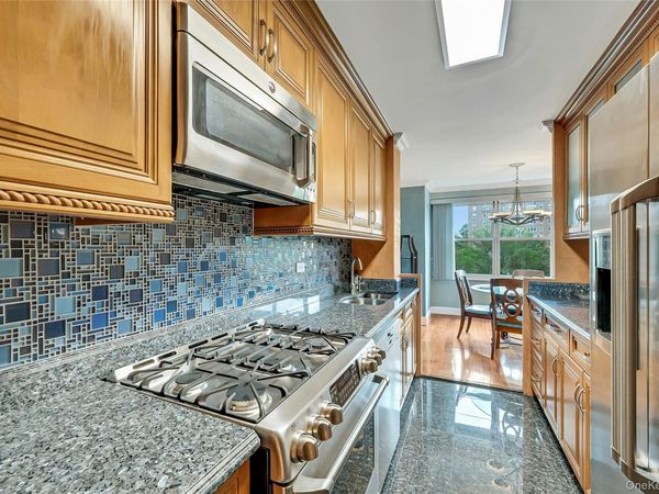555 Kappock Street , Unit 9J, Bronx, NY 10463