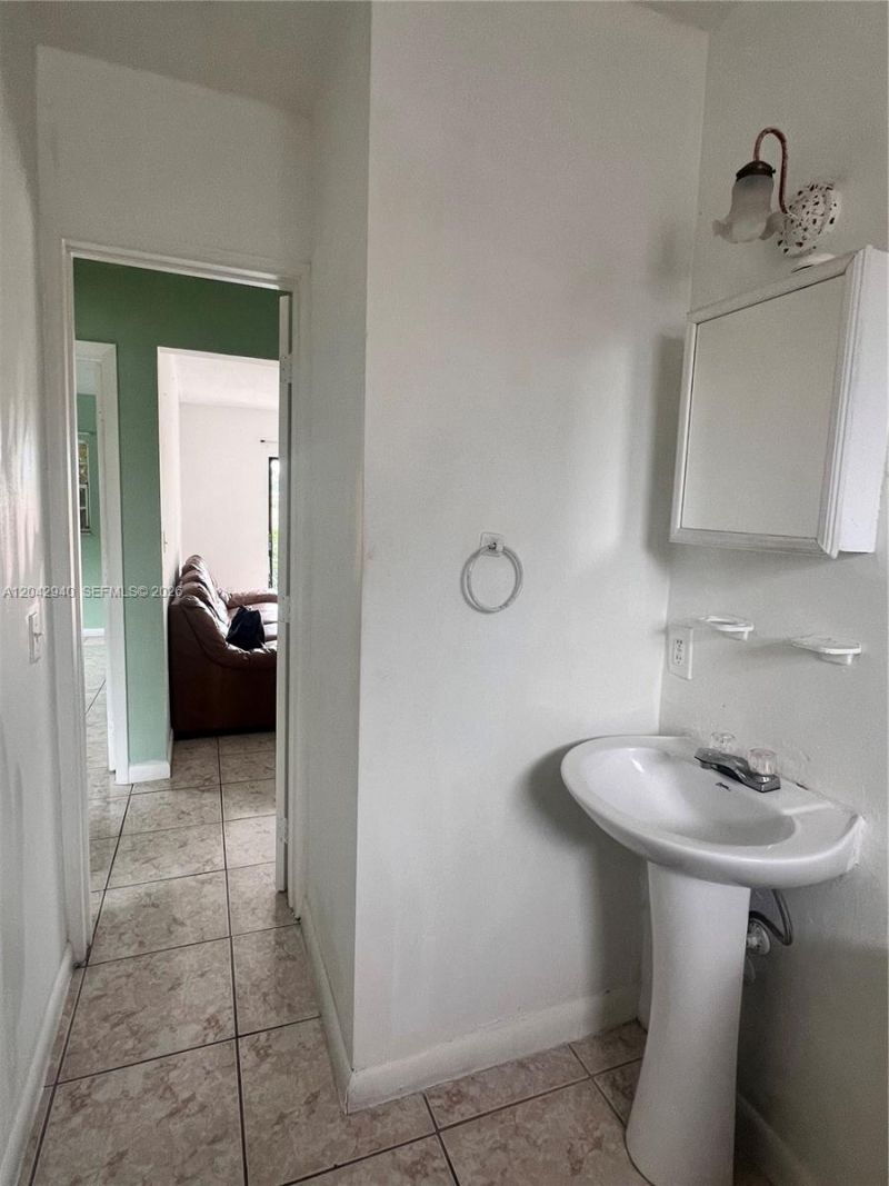 608 SW 15th Ave , Unit 3, Miami, FL 33135 Photo