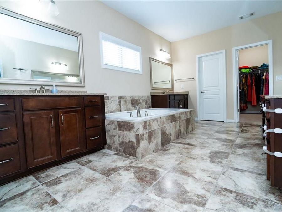 Property Image 77