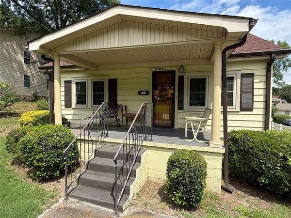 954 Bryant Street , Conyers, GA 30012