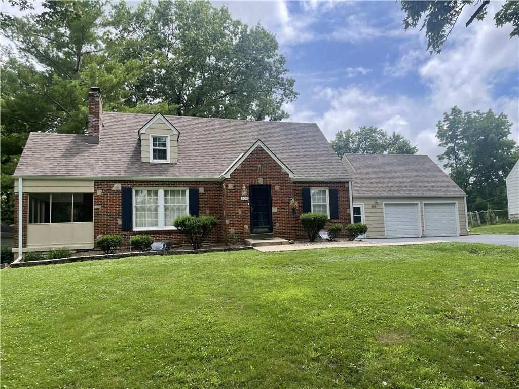 909 NE Vivion Road, Kansas City, MO 64118 Main Photo