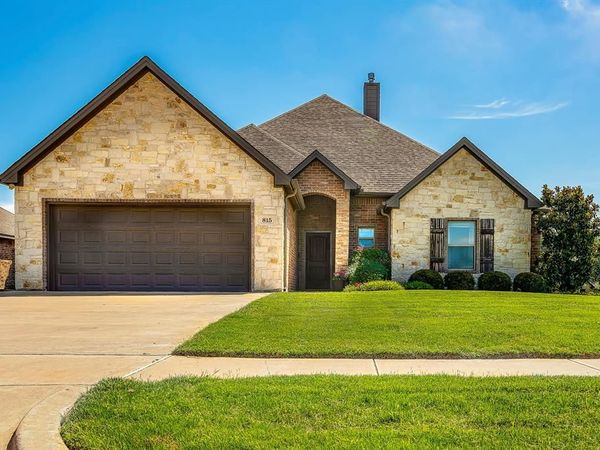 815 Chestnut Grove Drive , Cleburne, TX 76033