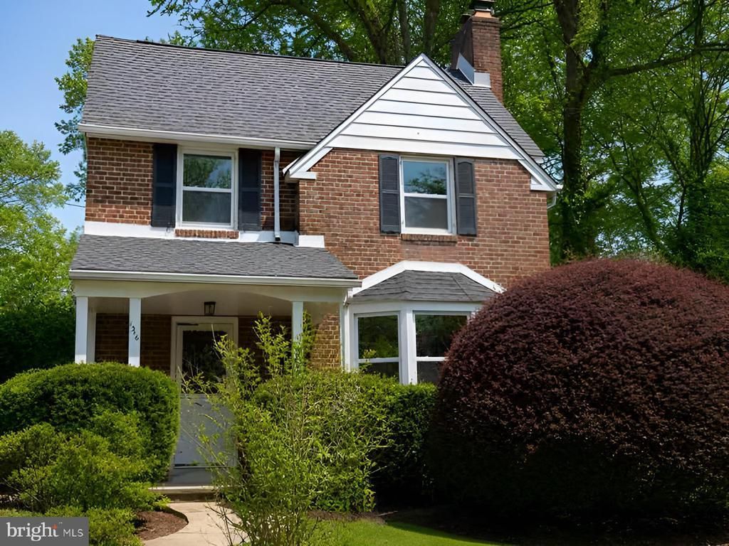 1516 SURREY LANE , WYNNEWOOD, PA 19096