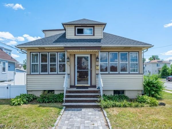 8 Henderson Blvd, Fair Lawn, NJ 07410